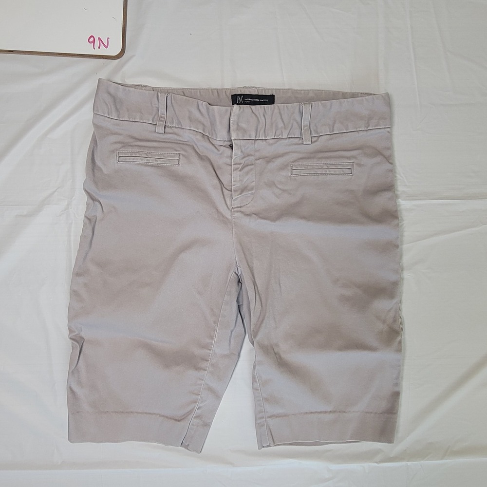 Womens‎ International Concepts Petite shorts.  Gray.  Size 2P.